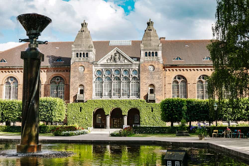 The Kongelige Bibliotek is the largest library in Northern Europe with around 6 million books.