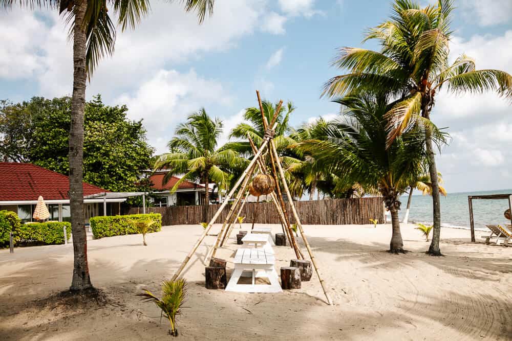 In Hopkins Belize you will not only be welcomed by the friendly Garifunas but you can also relax on one of the fine beaches such as at Jaguar Reef.