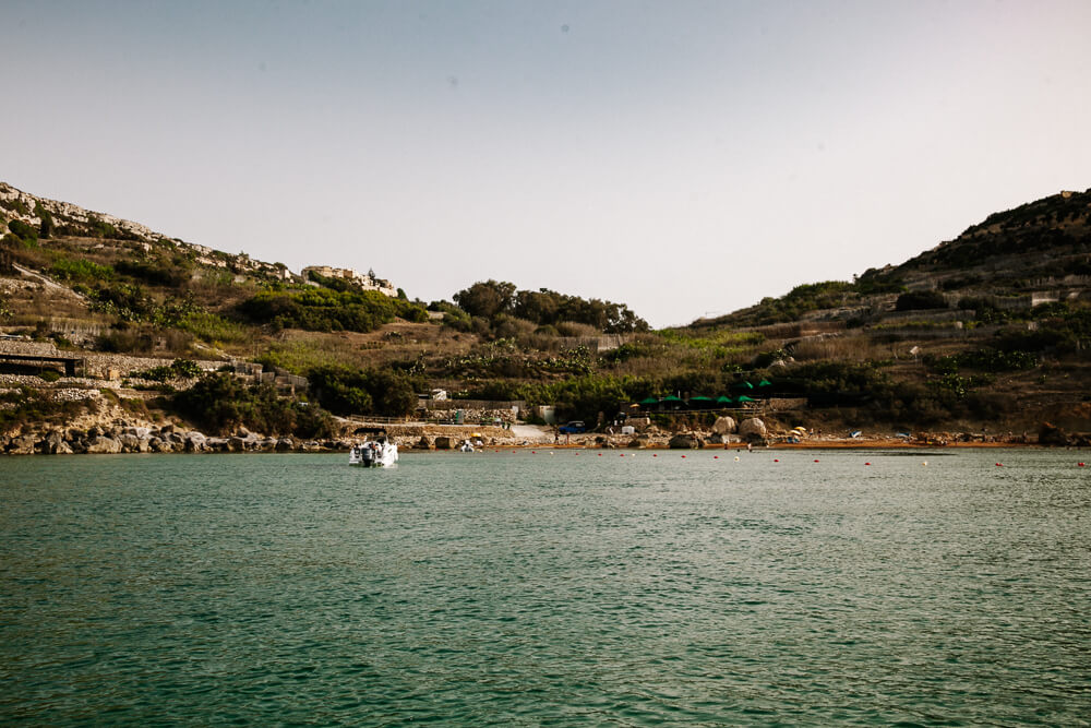 Gozo offers numerous bays surrounded by cliffs and rocks where you can take a dip in the sea.