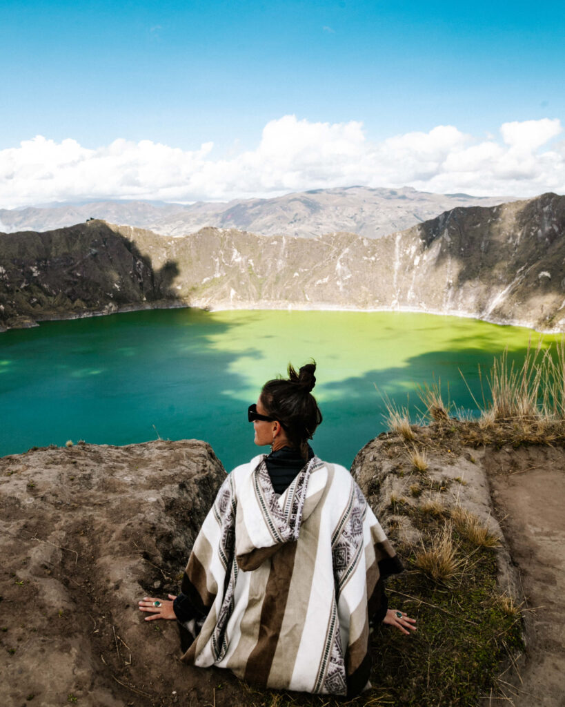 Quilotoa is een prachtig kratermeer, gelegen in het Andesgebergte van Ecuador en wat bekend staat om haar mooie turquoise kleur. 