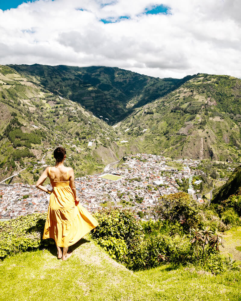 Banos is een klein dorpje, gelegen aan de voet van de Tungurahua vulkaan, op de weg van de Andes naar de Amazone. 