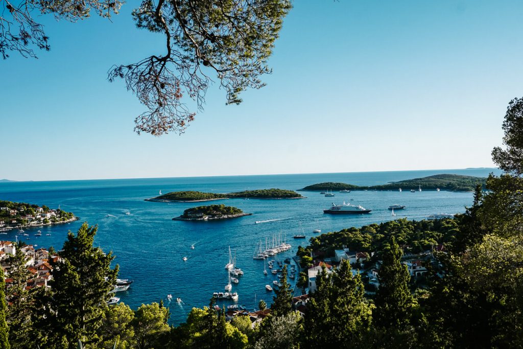 One of the highlights is a visit to the large 16th century fortress of Hvar, which is located high above the town. You have to hike a bit up but is it a nice walk and the views are rewarding, offering stunning views of the Dalmatian coast of Croatia. Especially around sunset, when the sky turns orange, pink and purple at the same time