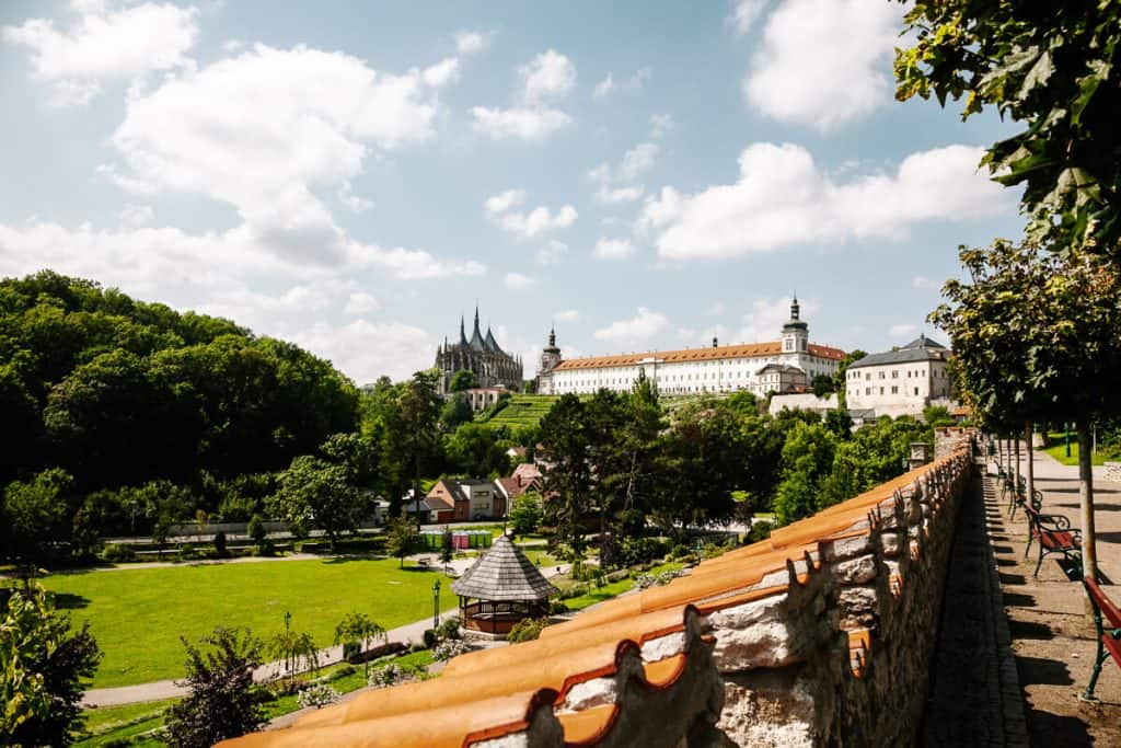 Kutna Hora is een leuke bestemming om op te nemen in je rondreis en roadtrip in de omgeving van Praag Tsjechie.