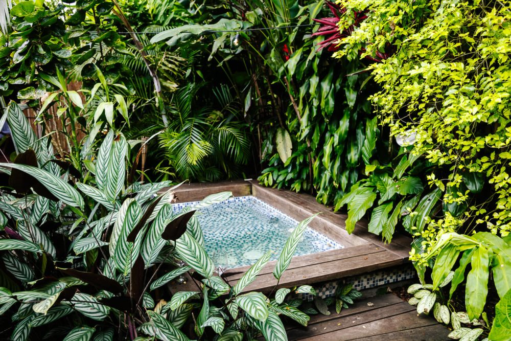 jacuzzi in Masinga lodge in Sazagua Boutique Hotel in Colombia coffee region