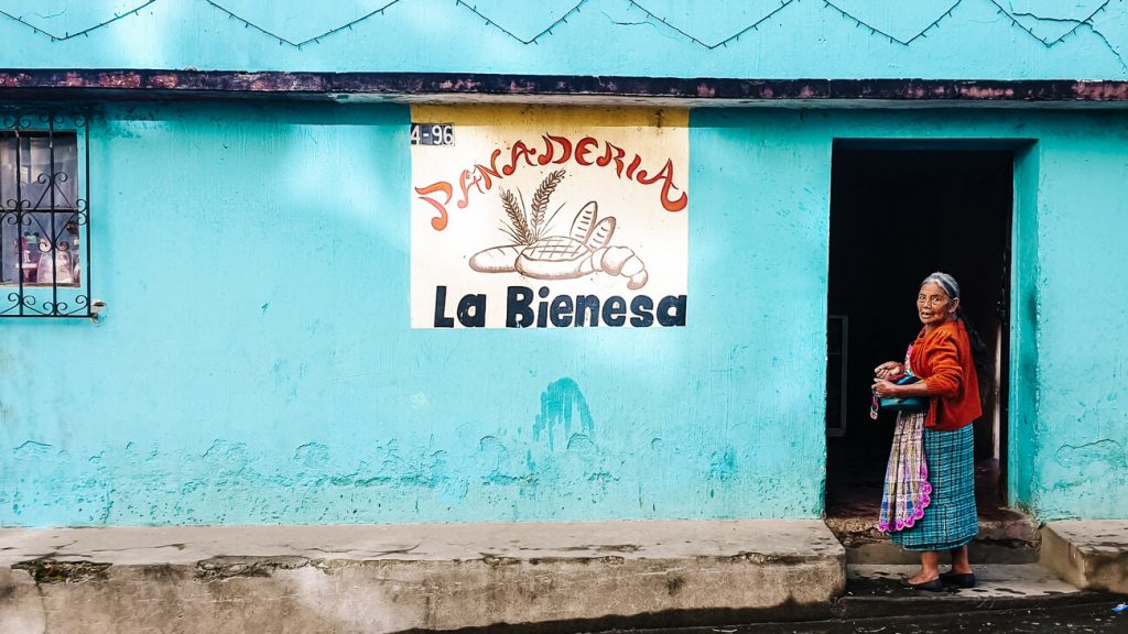 women in Santa Catraina Palopó