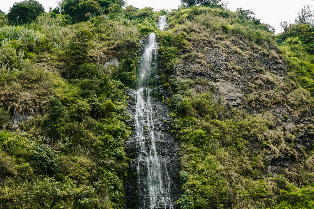 La Ruta de Las Cascadas leads you from Baños (province of Tungurahua) to Puyo (province of Pestaza) along sixty small and larger waterfalls.