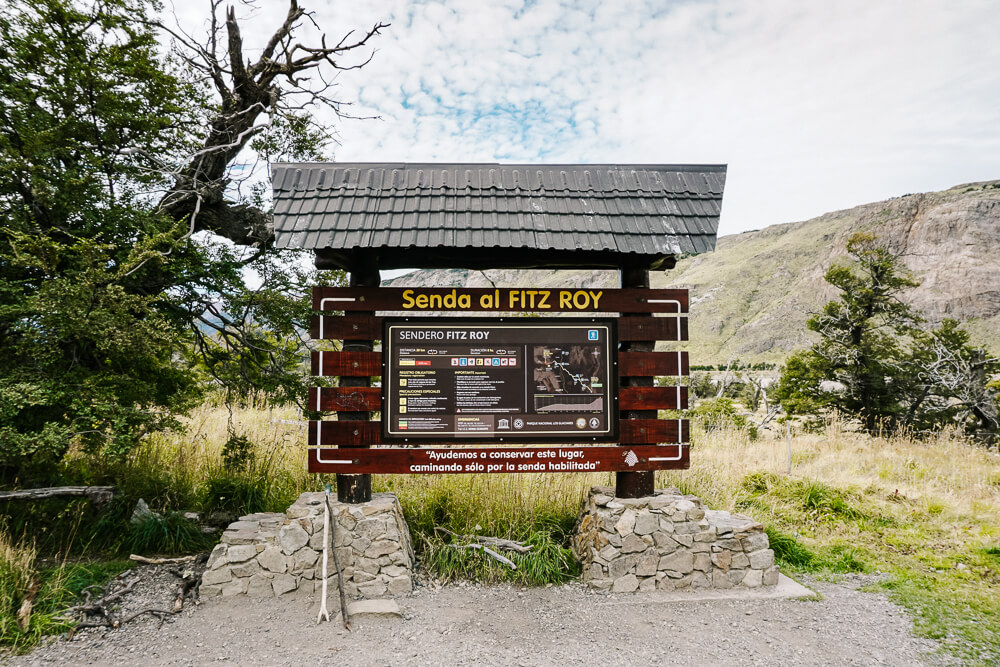 Trails of the Laguna de los Tres hike.