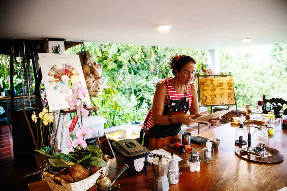 coffee tasting at Finca Cafe Don Manolo