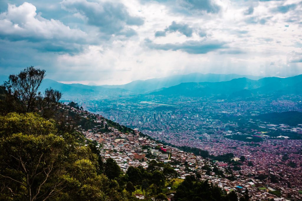 Uitzicht vanaf Parque Arvi in Medellin. Parque Arví is een natuurgebied in de bergen van Medellin Colombia en de moeite waard om te bezoeken.