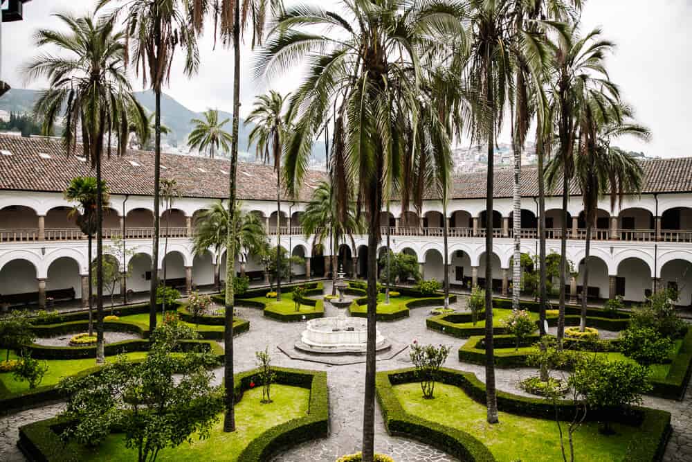 One of the top things to do in Quito Ecuador is to visit the San Francisco church and monastery.