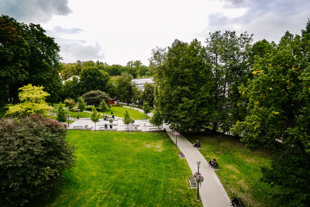 ruin of 13th century catedral, one of the best things to do and visit in Toomemägi park in Tartu