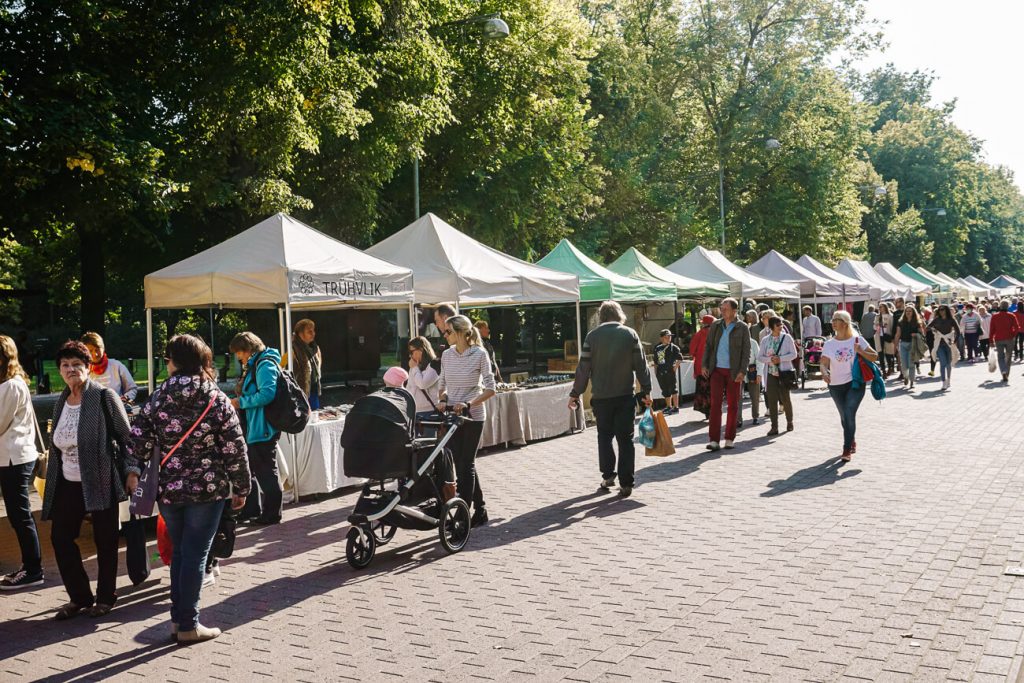 saturday market at Raekoja square in Tartu