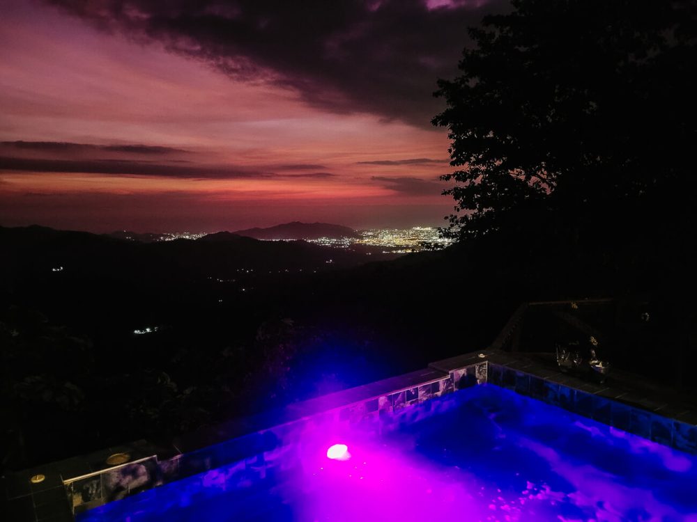 Sunset of Santa Marta with red glow