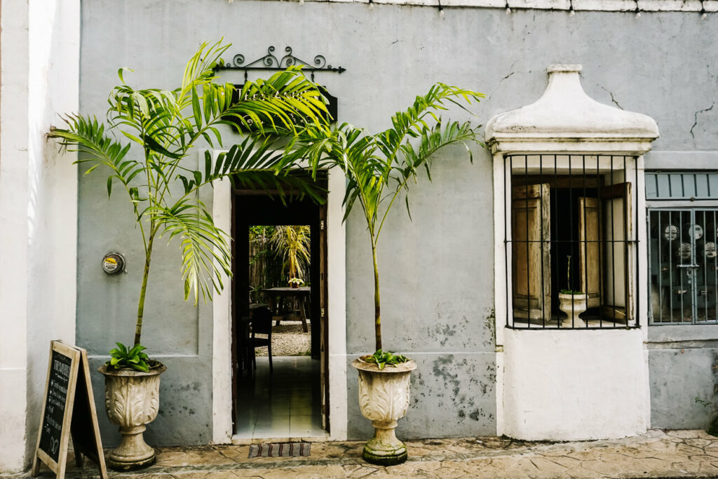 Tresvanbien restaurant in calle de los frailes