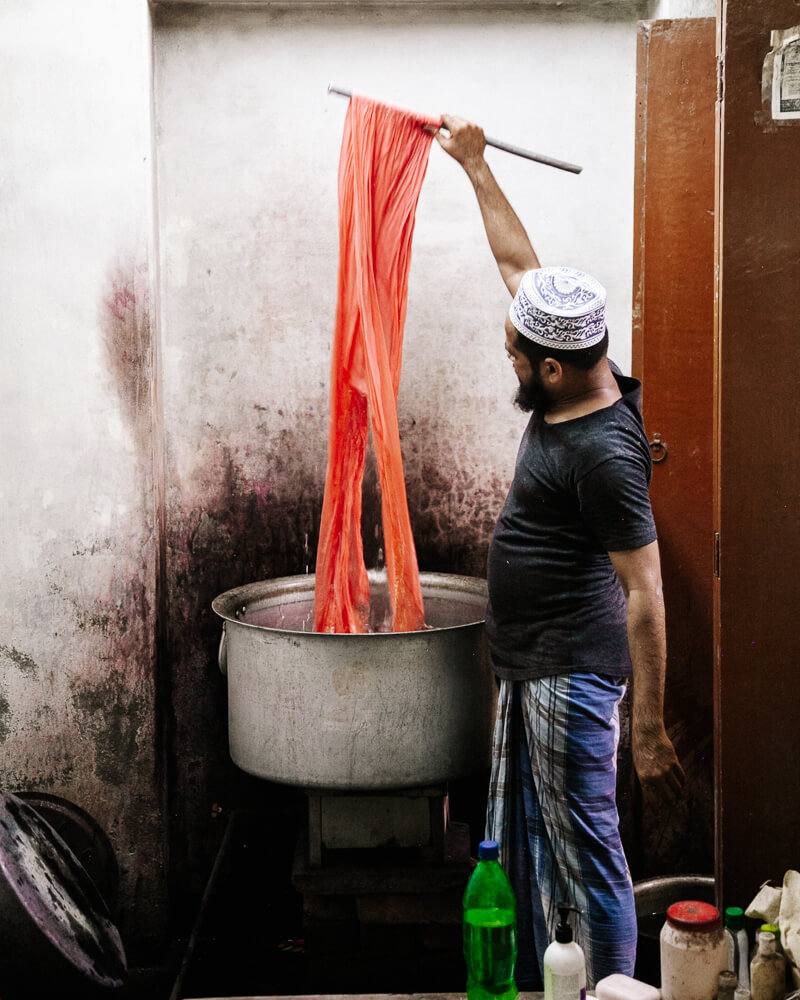 Varanasi staat bekend om haar zijde en productie van sari’s.