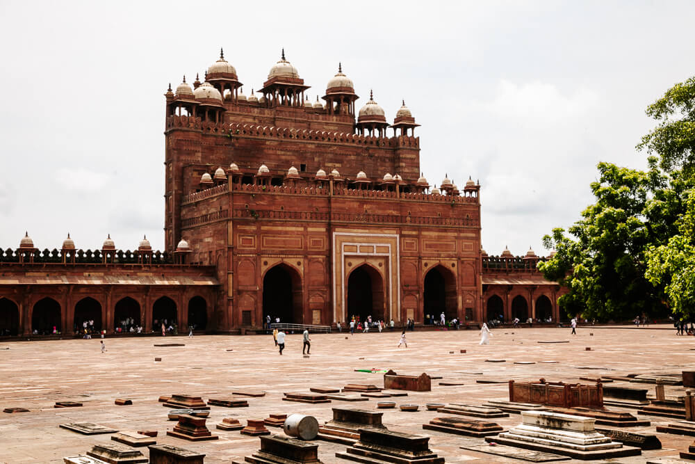 Fatehpur Sikri is een voormalige Mogolstad gelegen op de weg tussen Agra en Jaipur in India. 