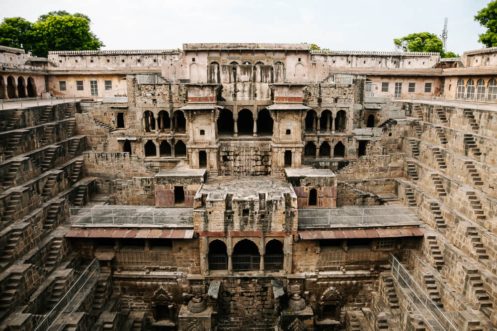 Discover the Red Fort in this Agra Travel Guide.