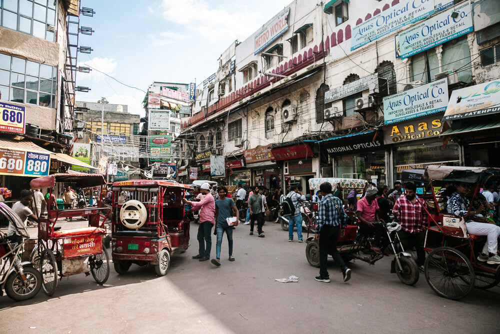 Een van de bezienswaardigheden waar je in het oude deel van New Delhi niet omheen komt is de Jama Mashid, de vrijdagsmoskee.