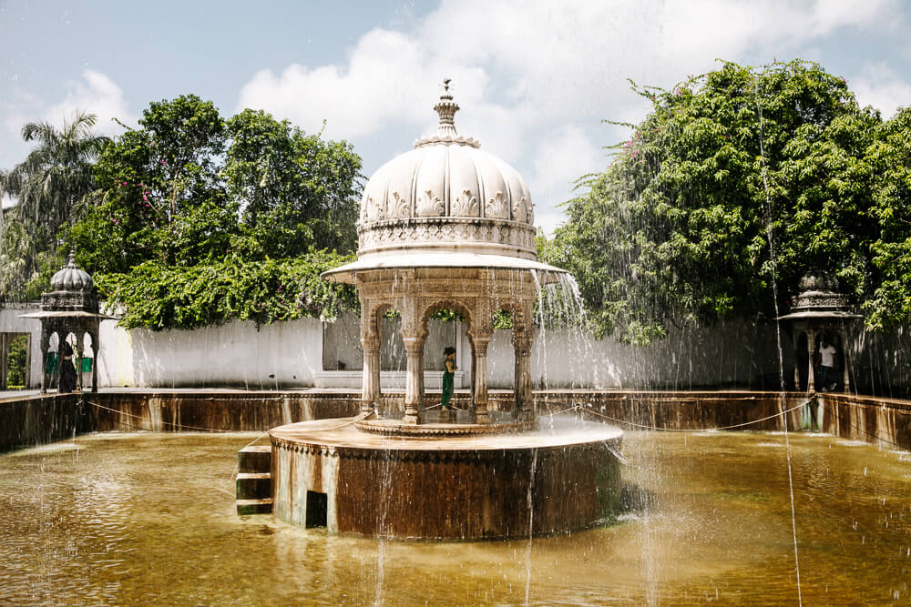 Een van mijn favoriete plekken in Udaipur is Saheliyon-ki-Bari, tuinen vol met vijvers en fonteinen.