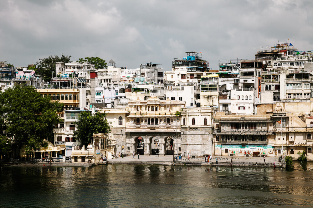 Deborah in paleis in India.