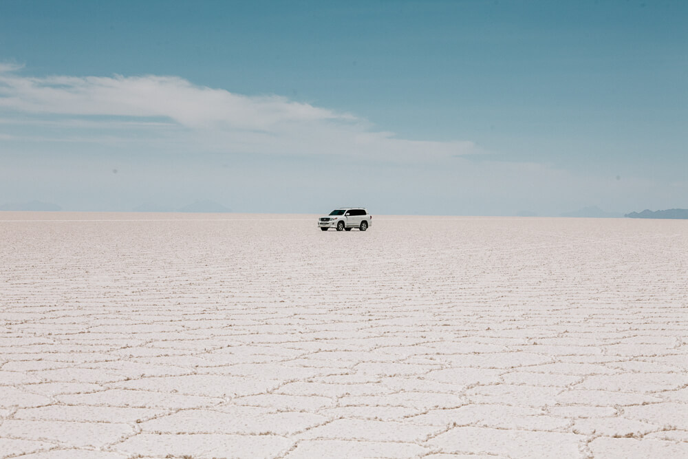 The Uyuni salt flat is one of the largest salt flats in the world and one of the most spectaculair places to visit in Bolivia. 