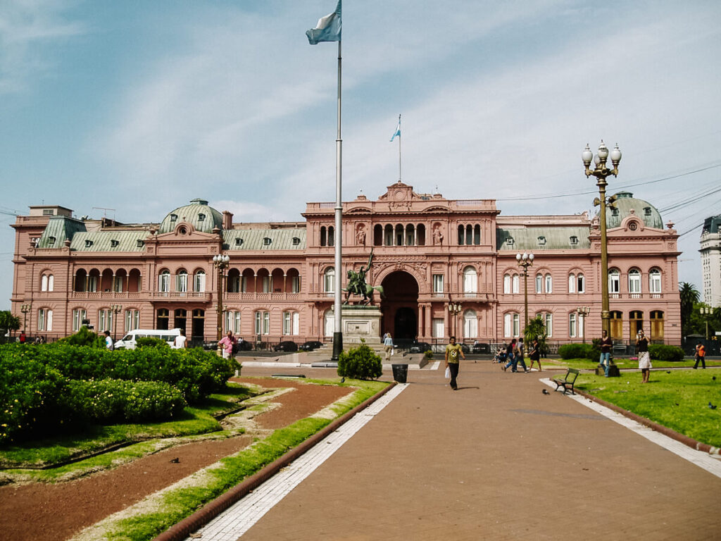 Ontdek mijn tips voor de leukste tours en activiteiten in Buenos Aires: van fietsen, street art, tango, voetbal, kunst, wijn en food tours.