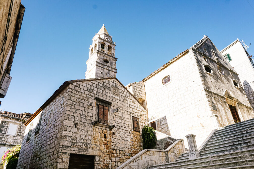 kerk in Vis, Dalmatische kust van Kroatie