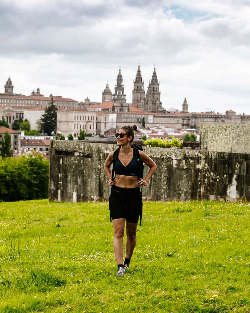 Benieuwd naar de Camino de Santiago? In het volgende artikel vind je alles wat je wilt weten over naar Santiago de Compostela wandelen.