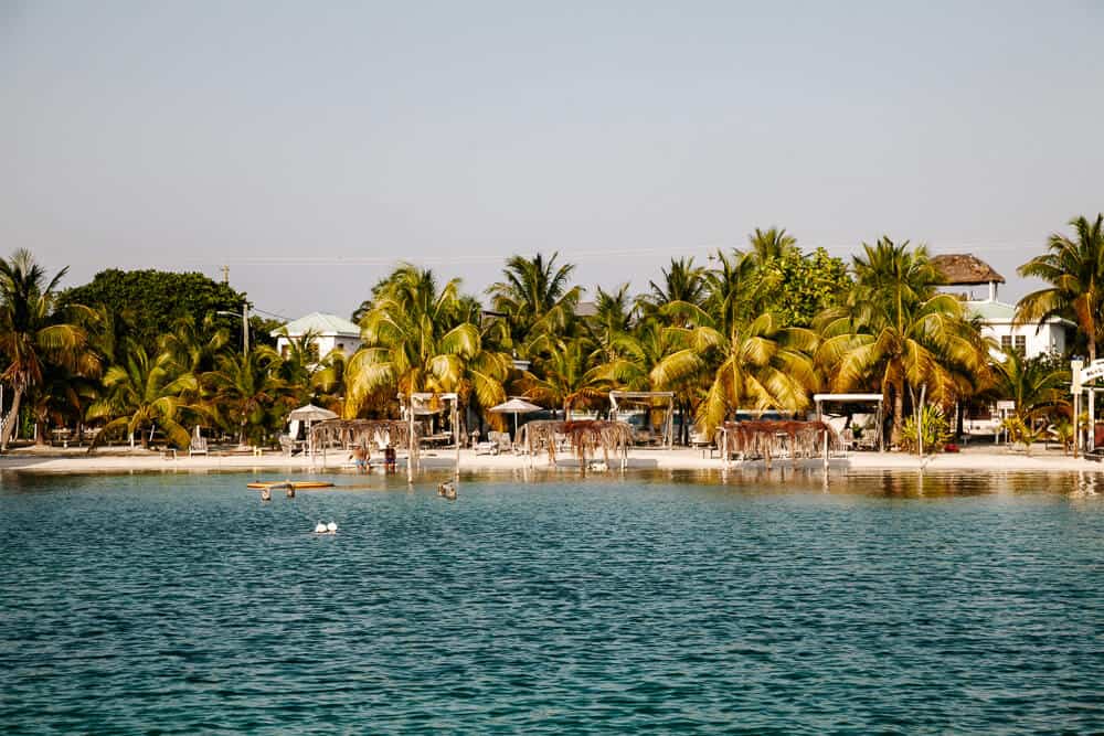 Ontdek mijn tips voor Caye Caulker, het paradijselijke eiland voor de kust van Belize, dat deel uitmaakt van het Belize Barrier Reef.