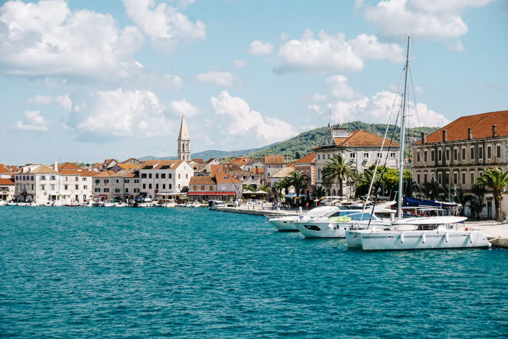 haven van Stari Grad, aan de Dalmatische kust in Kroatie