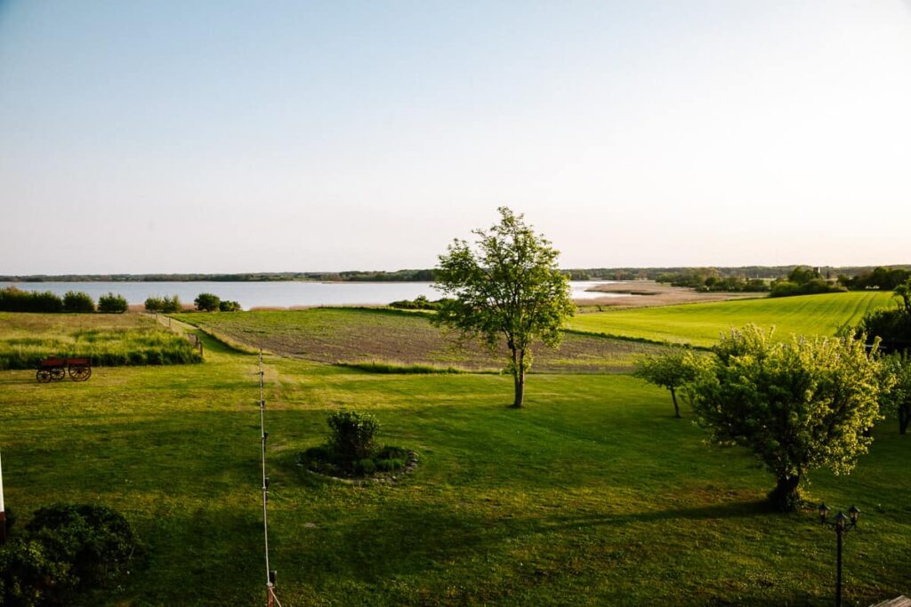 Een van de fijnste hotels in een natuurlijke setting in Denemarken is landhuis Jungshoved Præstegaard, gelegen in Præstø, in het oosten van Seeland in Denemarken.