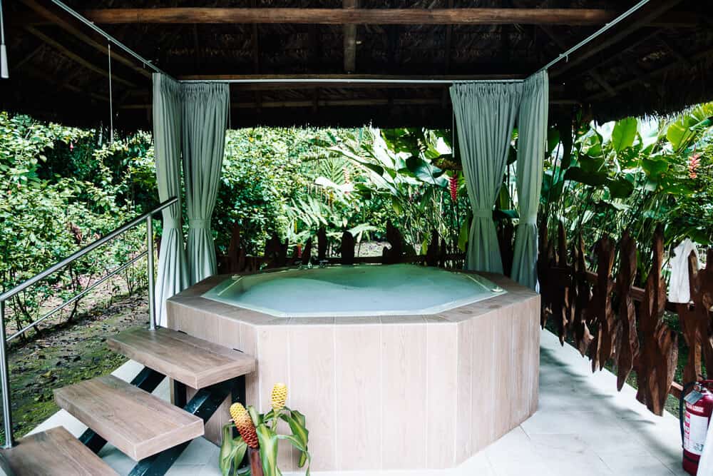 Spa en jacuzzi in La Selva Jungle Lodge Ecuador.