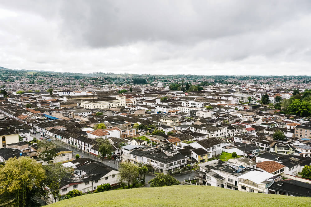 Uitzichtpunt Morro de Tulcán, een van de bezienswaardigheden in Popayán Colombia.