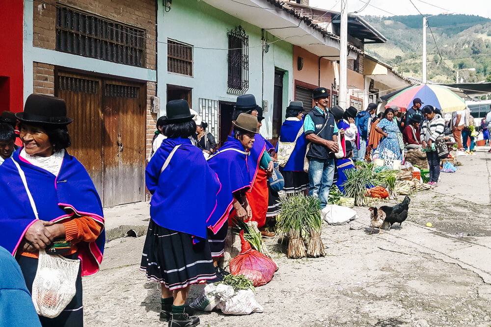 One of the best things to do when your are in Popayan is to visiit the weekly market in Silvia with its Guambiano indigenous people.