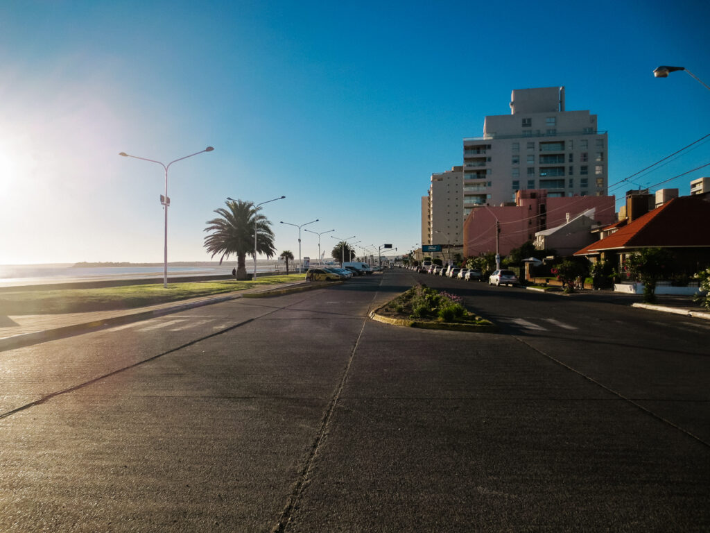 Boulevard van Puerto Madryn in Argeninie.