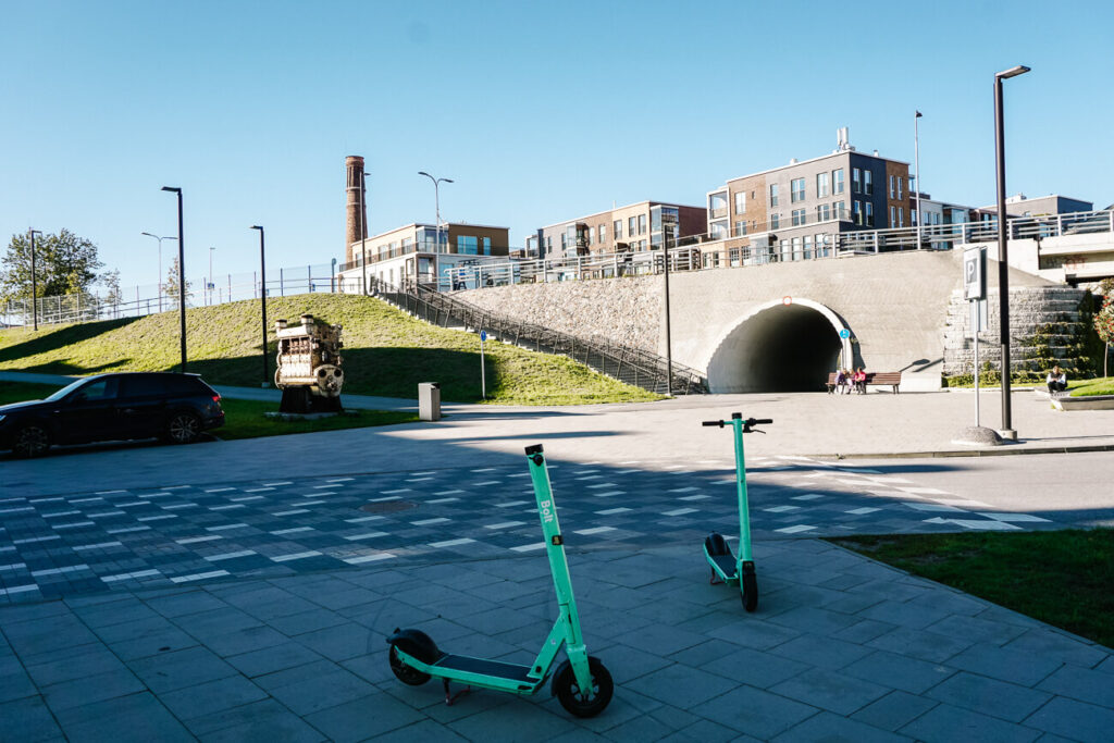 vervoer in Estland makkelijk is het om een elektrische step te huren en op die manier de stad te verkennen.