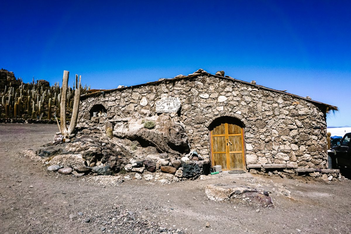 Cafe at Isla Incahuasi.