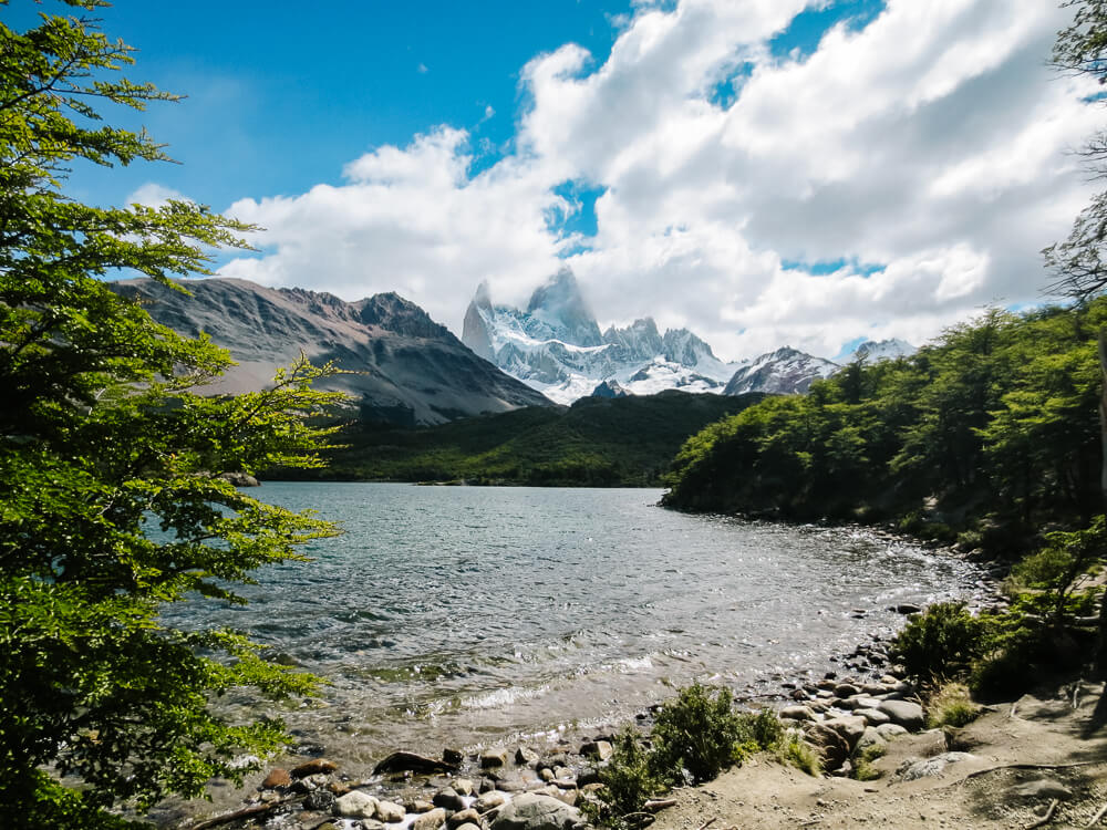 Uitzicht tijdens wandeling naar Laguna Torre.