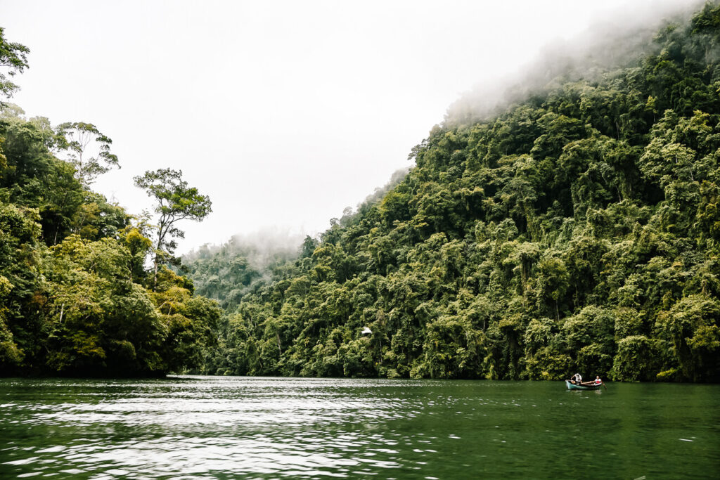 Río Dulce rivier in Guatemala.