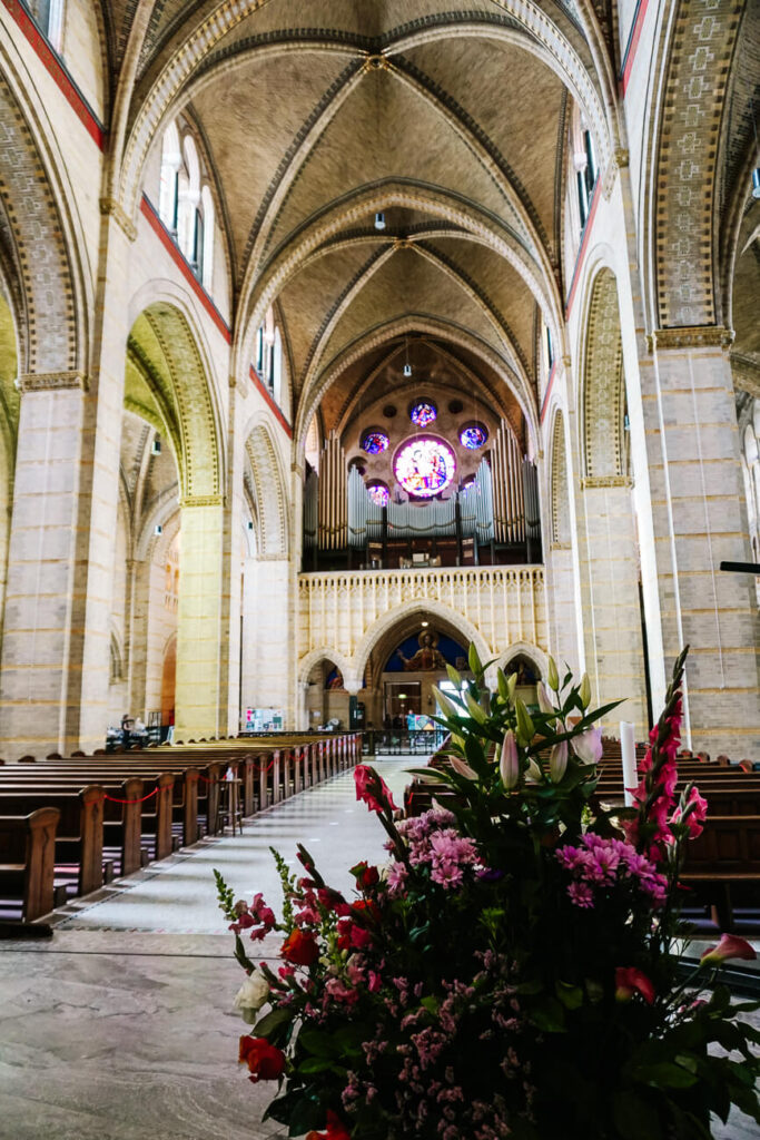 De kathedrale basiliek Sint Bavo - KoepelKathedraal.