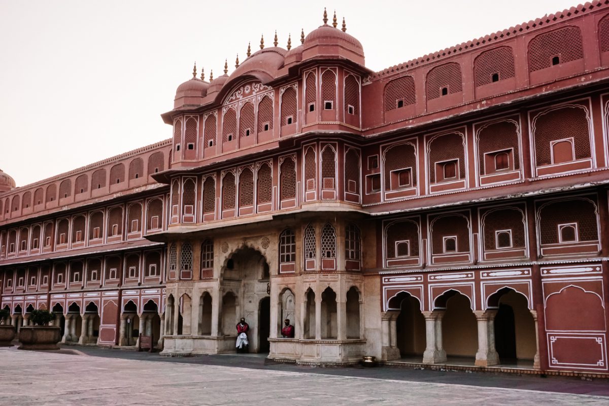 Jaipur City Palace is one of my favorite palaces and best things to do in Jaipur Rajasthan, because of its breathtaking decorations.