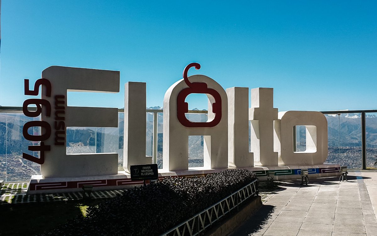 El Alto cable car station.