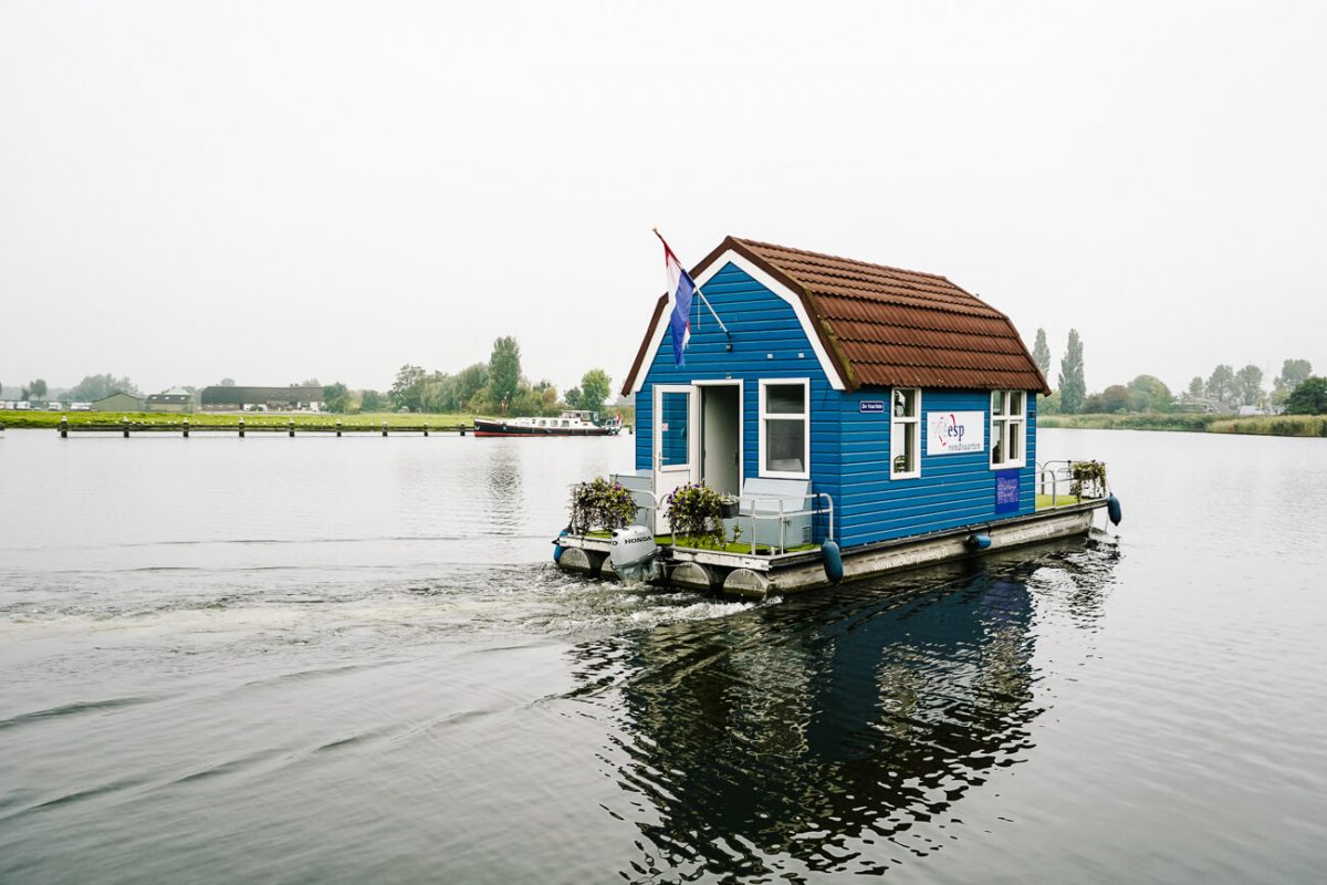 Vuurlinie boat tour around Weesp