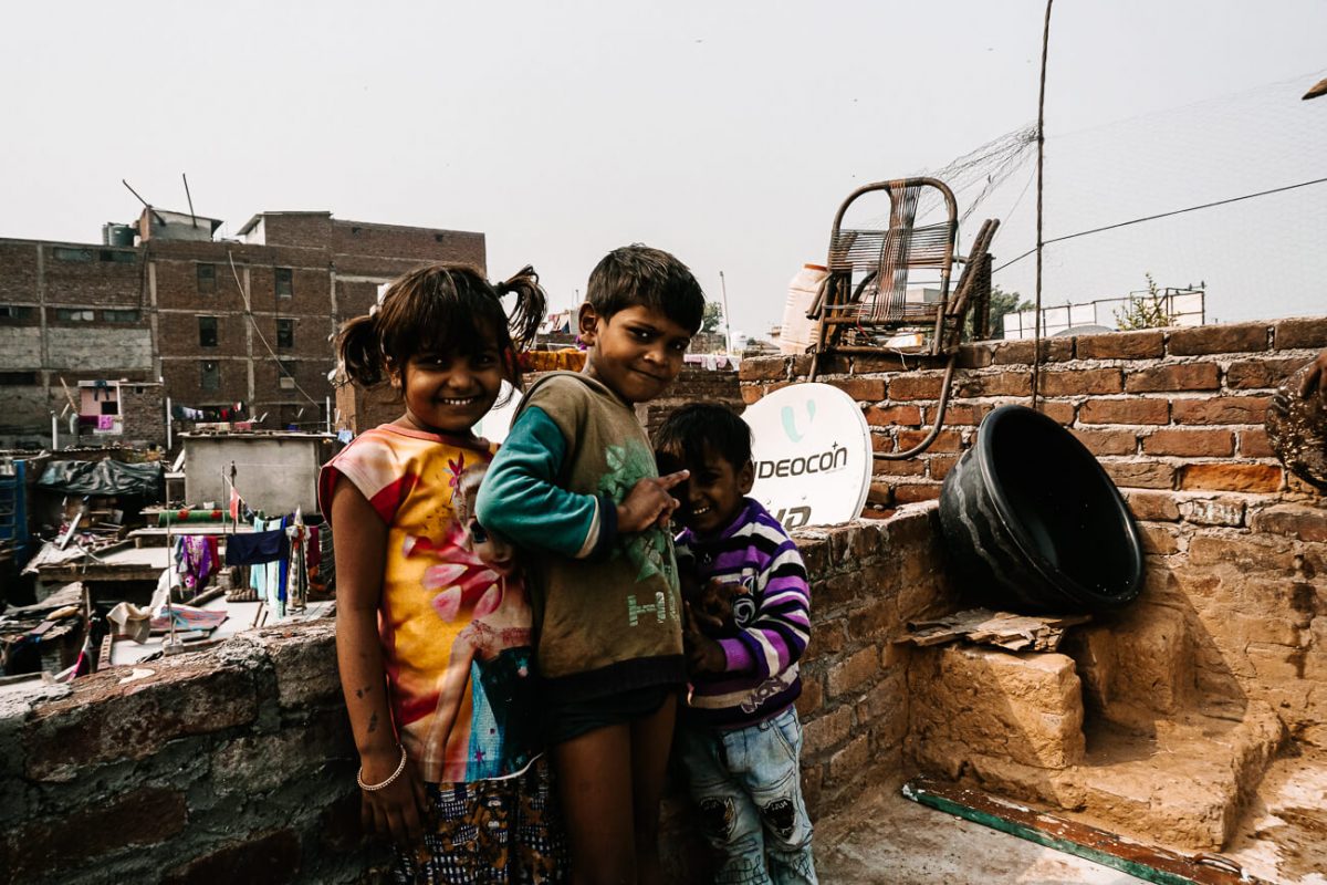 Reality Tours in Delhi is een sociale onderneming die een winstdelingsmodel gebruikt om de zuster-ngo Reality Gives te financieren, een organisatie die zich inzet voor onderwijs in sloppenwijken.