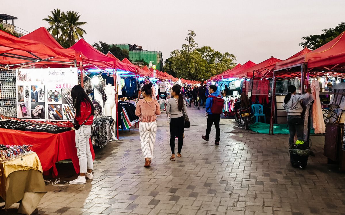 Avondmarkt in Vientiane Laos.