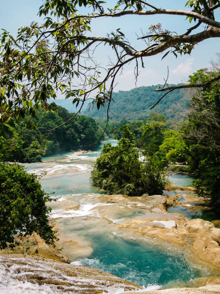 Waterval van Agua Azul rondom Palenque.